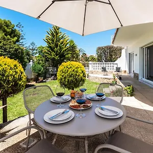 calle-marbella-chalet-with-garden-by-beach.es-andalucia.com/
